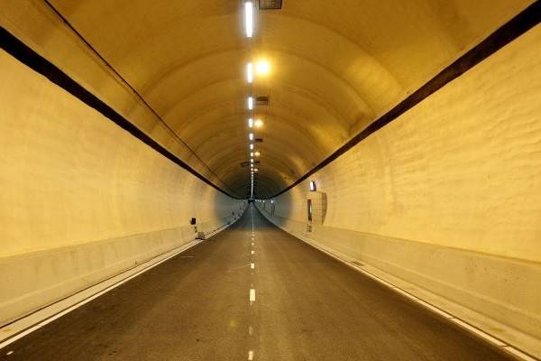 Boete voor Strukton na vertraging bij Haagse tunnel